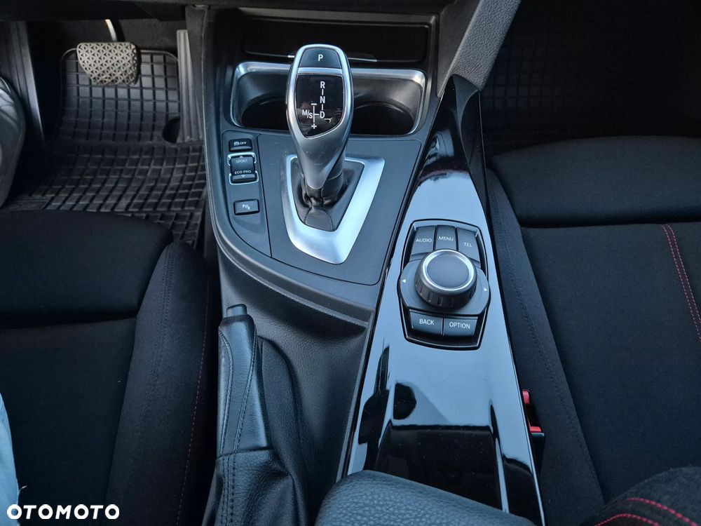 BMW Seria 3 - 17