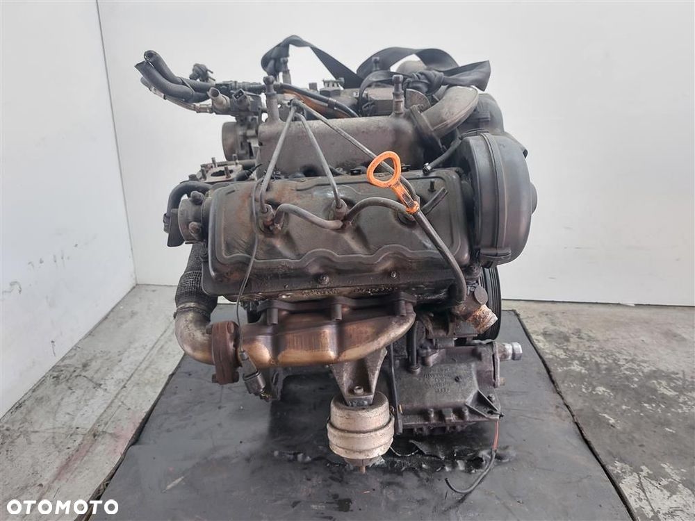 Silnik słupek diesel WTRYSKI  Audi A4 B6 8E 2.5TDI 179KM KOD:AKE 2000-2004 - 12
