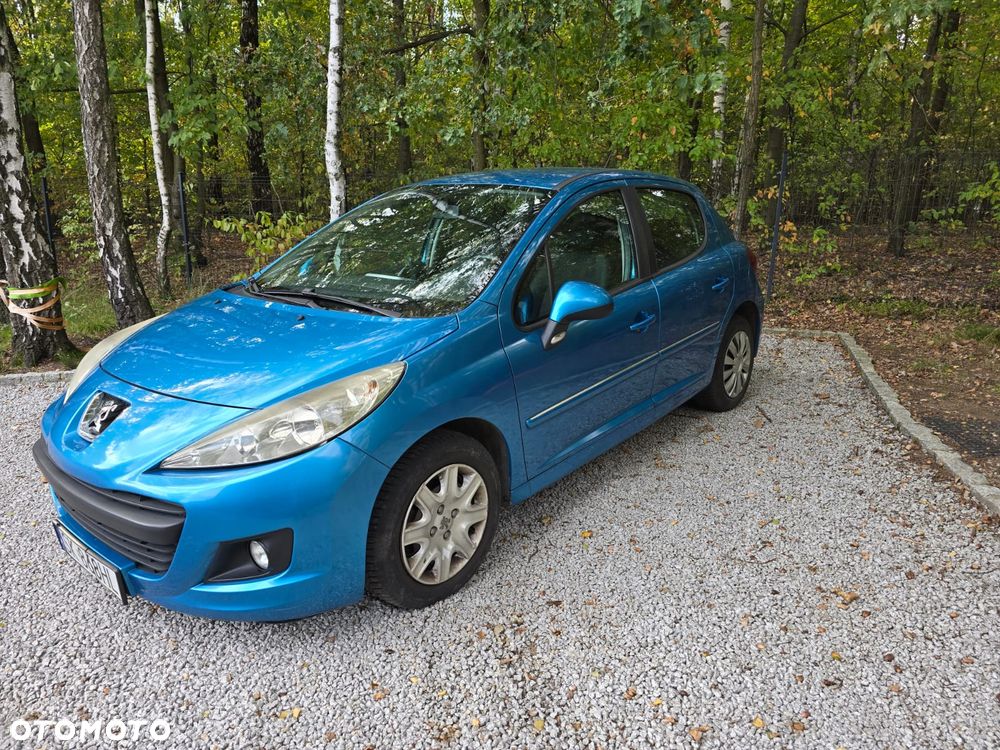 Peugeot 207 - 1
