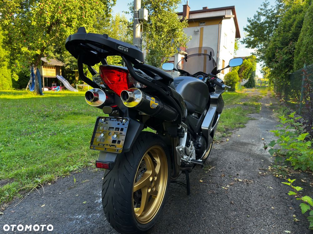 Honda VFR - 6