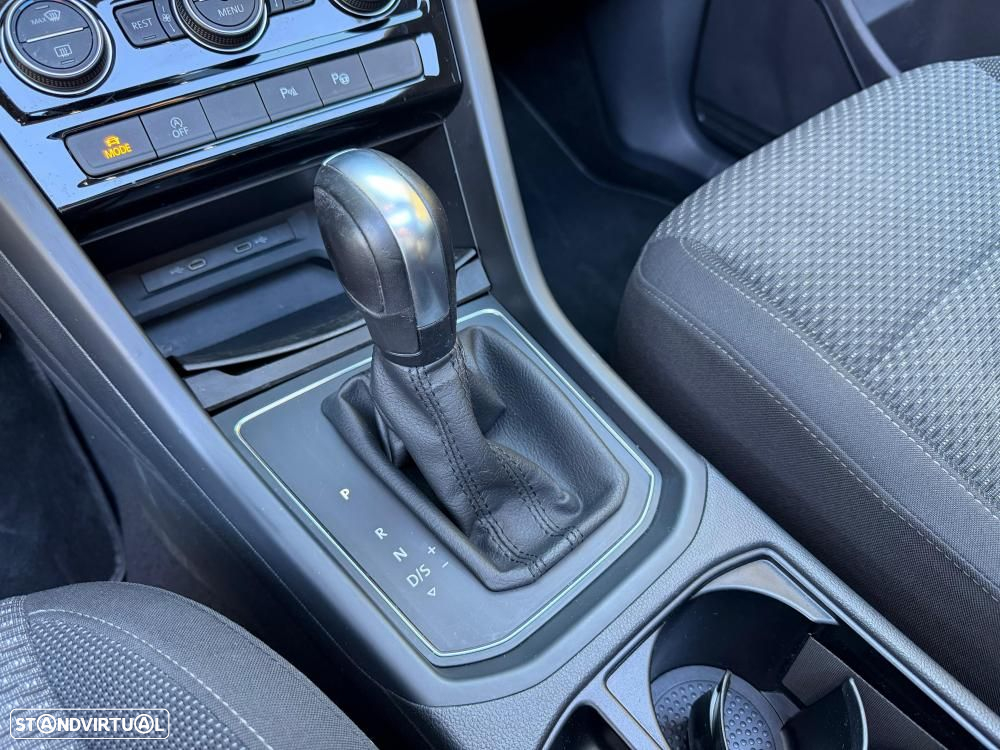 VW Touran 2.0 TDI Highline DSG - 12