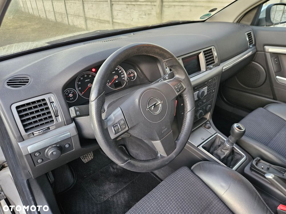 Opel Vectra 2.2 GTS - 12