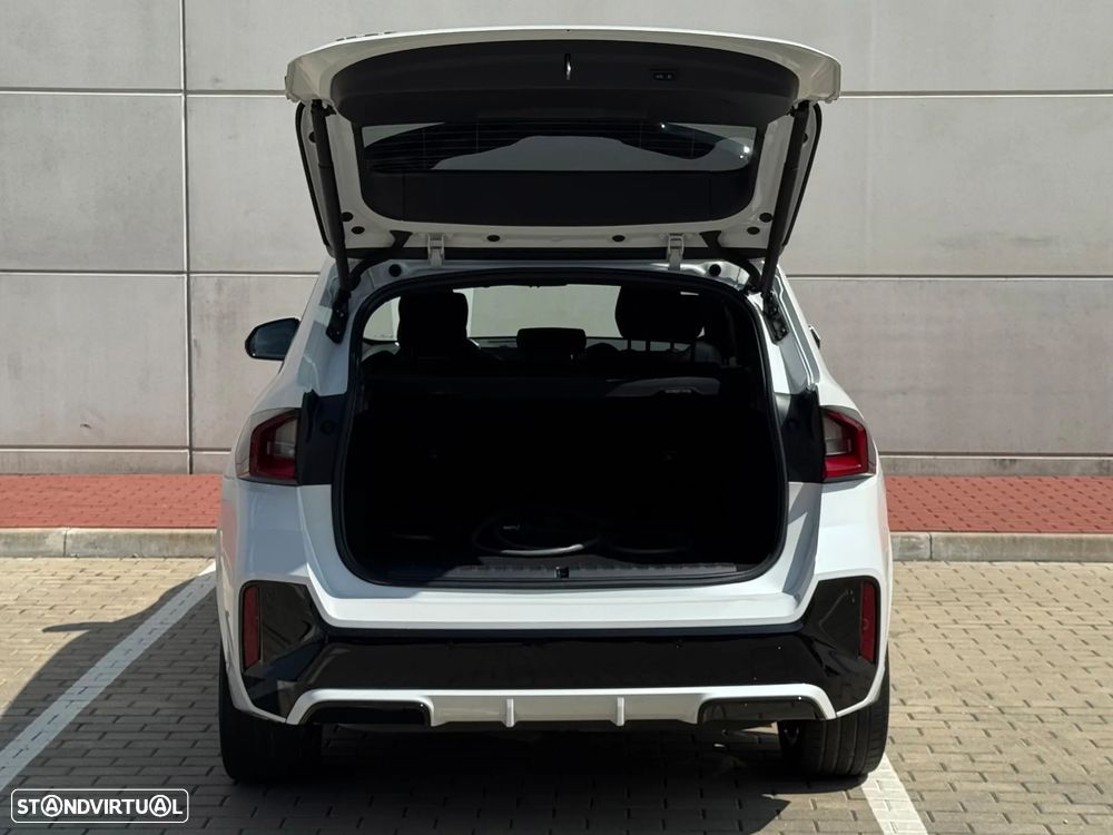 BMW iX1 xDrive30 M Sport Pack - 16