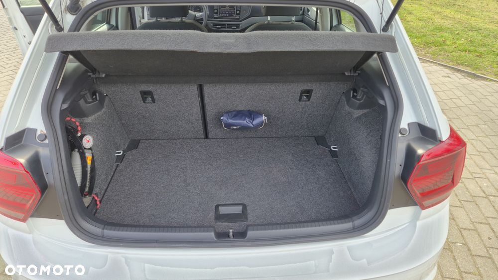 Volkswagen Polo 1.0 Comfortline - 14