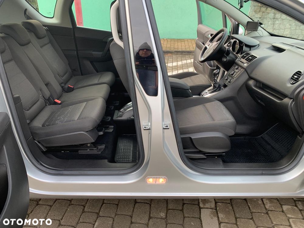Opel Meriva - 11