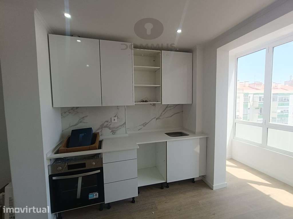 Apartamento T1 na Amadora Totalmente Remodelado - Grande imagem: 3/17