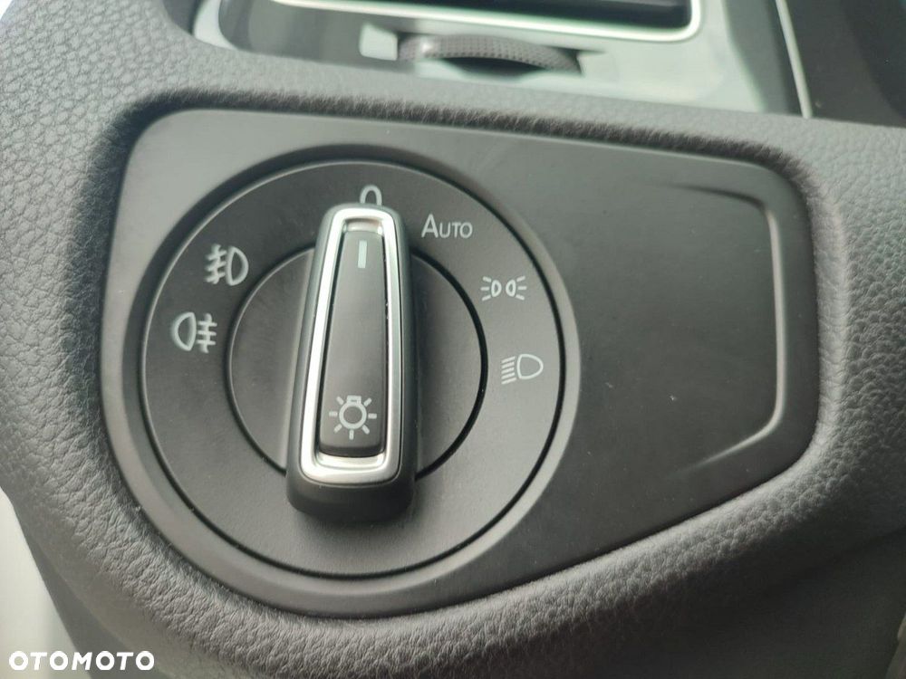 Volkswagen Golf Variant 1.6 TDI SCR DSG Comfortline - 21