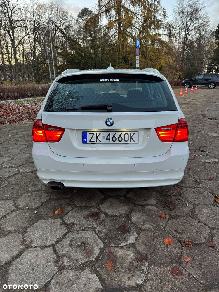 BMW Seria 3 320d DPF Efficient Dynamics Edition - 3