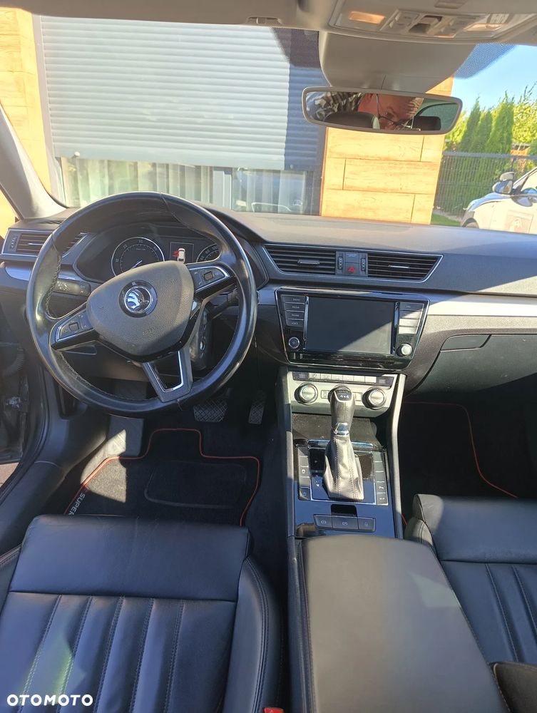 Skoda Superb Combi 2.0 TDI 4x4 DSG Style - 21