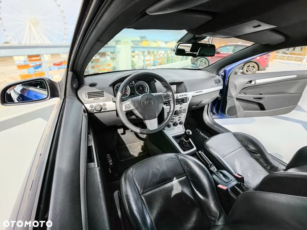 Opel Astra 1.6 T Sport - 23