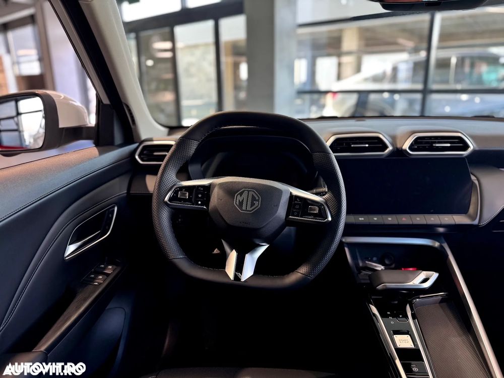 MG ZS HEV 1.5 GSI AT Exclusive - 9