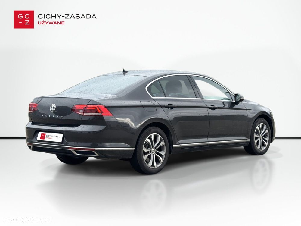 Volkswagen Passat 2.0 TSI Elegance DSG - 5