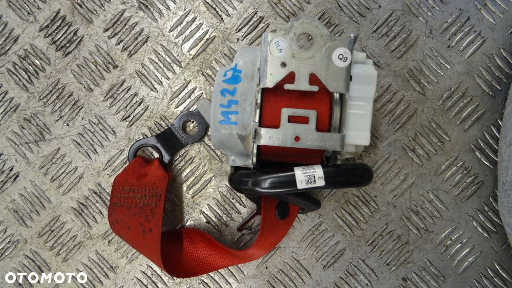 mercedes w205 napinacz pasa tył prawy oryg amg nr m427 - 1