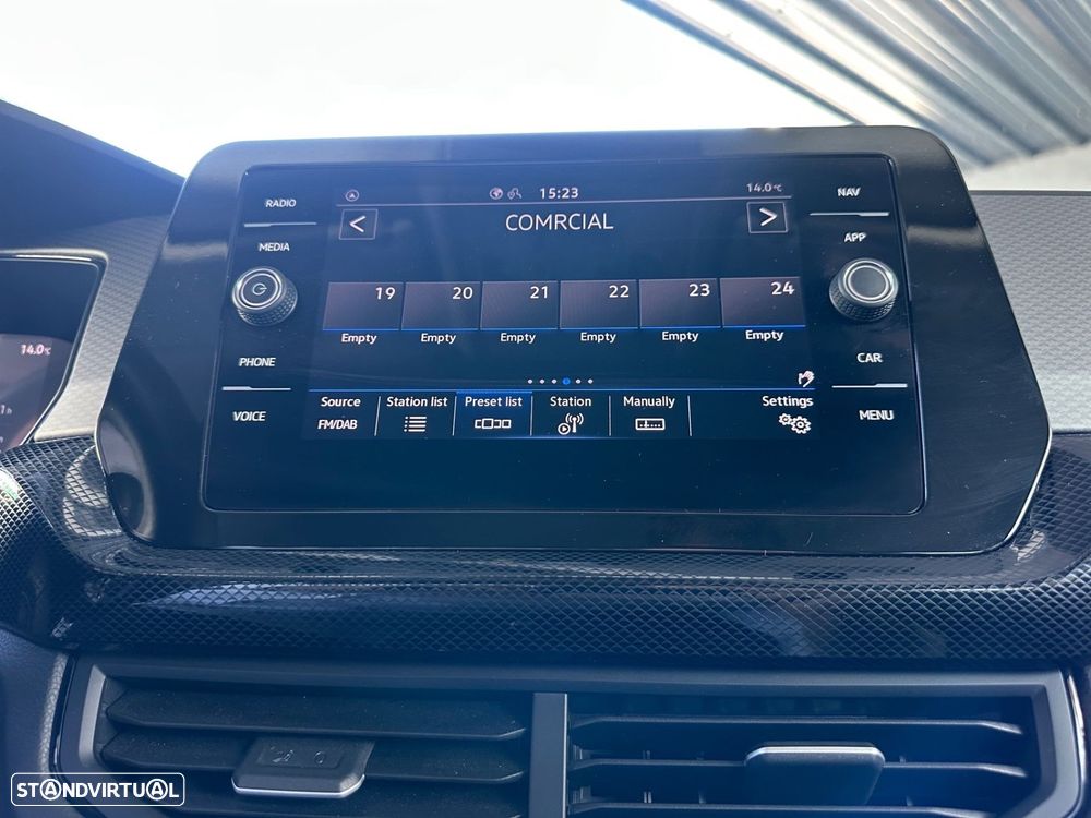 VW T-Cross 1.0 TSI Urban DSG - 13