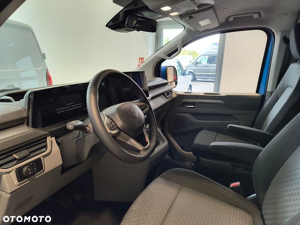 Volkswagen Caravelle - 11