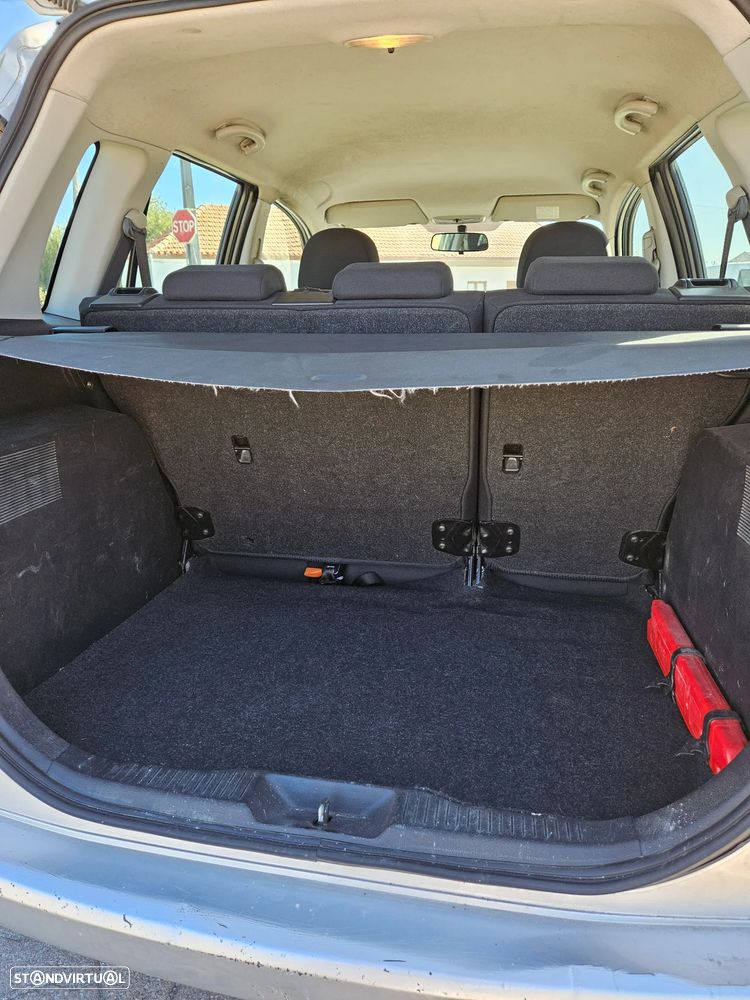 Mazda 2 - 16