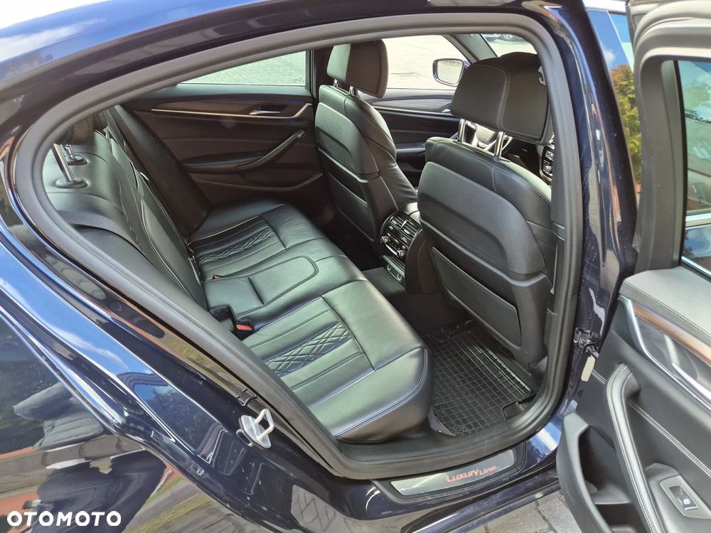 BMW Seria 5 520d xDrive Luxury Line sport - 35