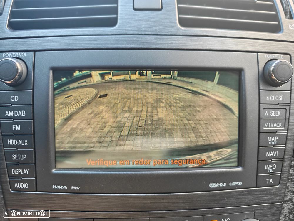Toyota Avensis SD 2.2 D-4D Luxury +GPS+Pele - 25