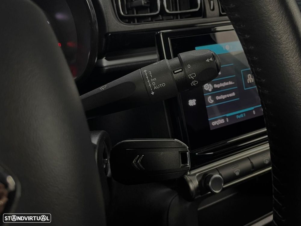 Citroën C3 1.2 PureTech Shine - 13