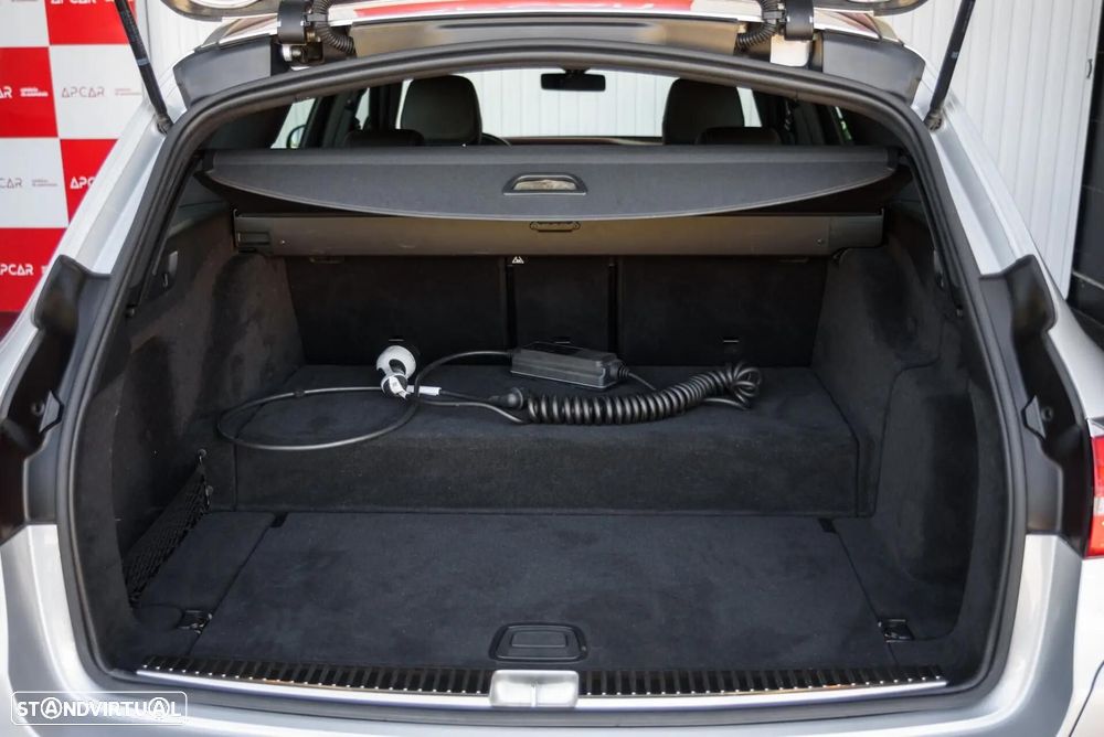 Mercedes-Benz E 300 de Avantgarde - 48