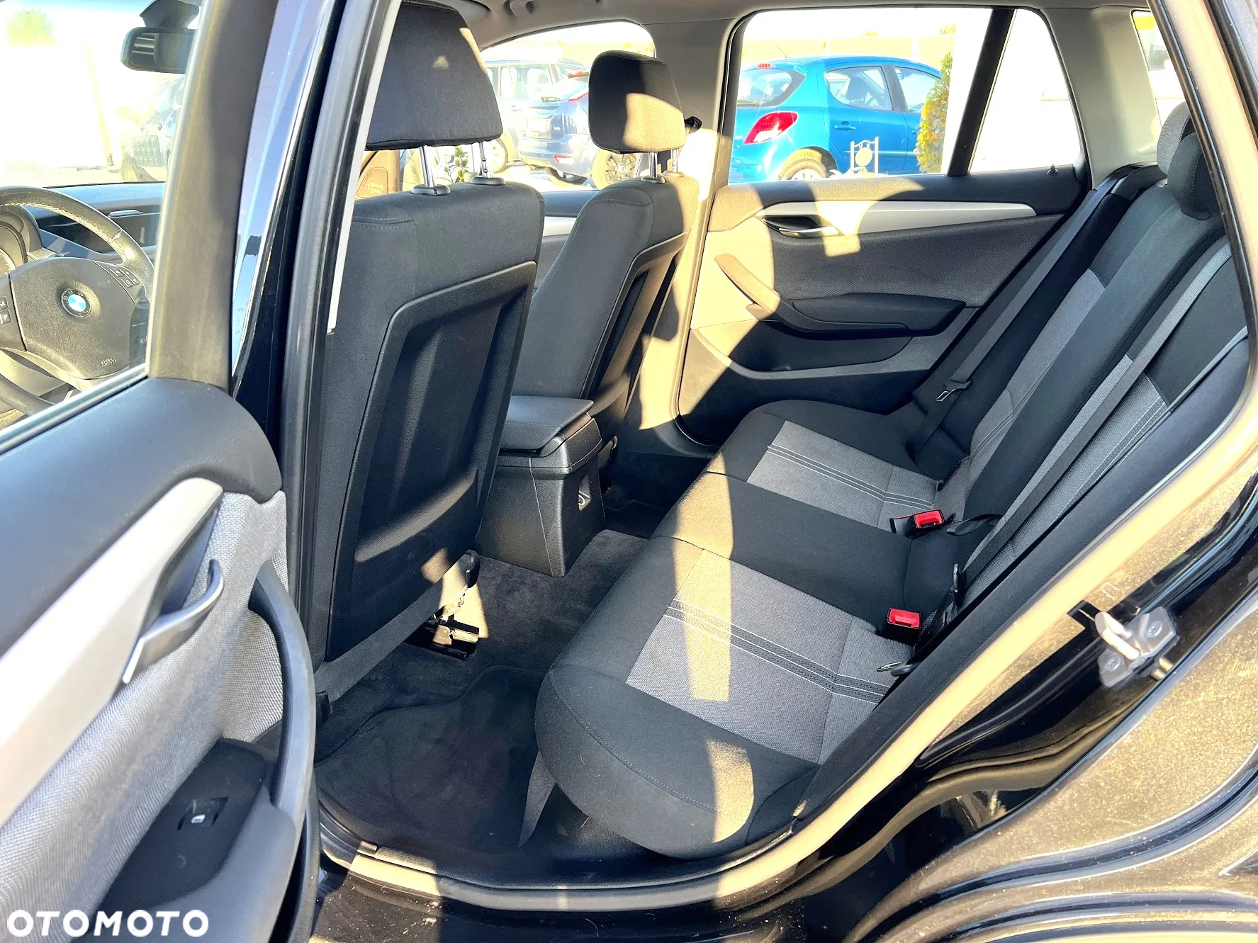 BMW X1 sDrive18d - 12