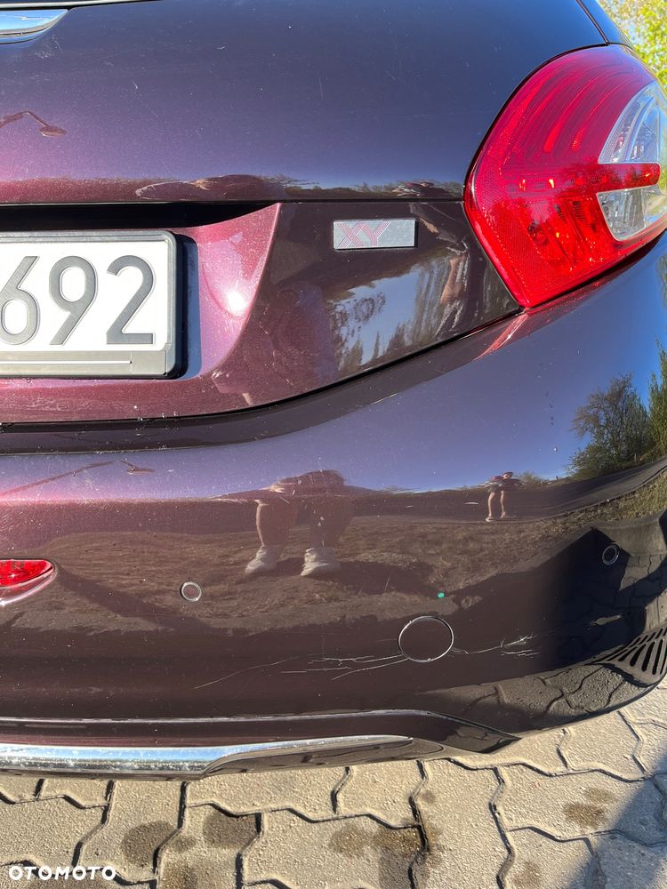 Peugeot 208 - 6