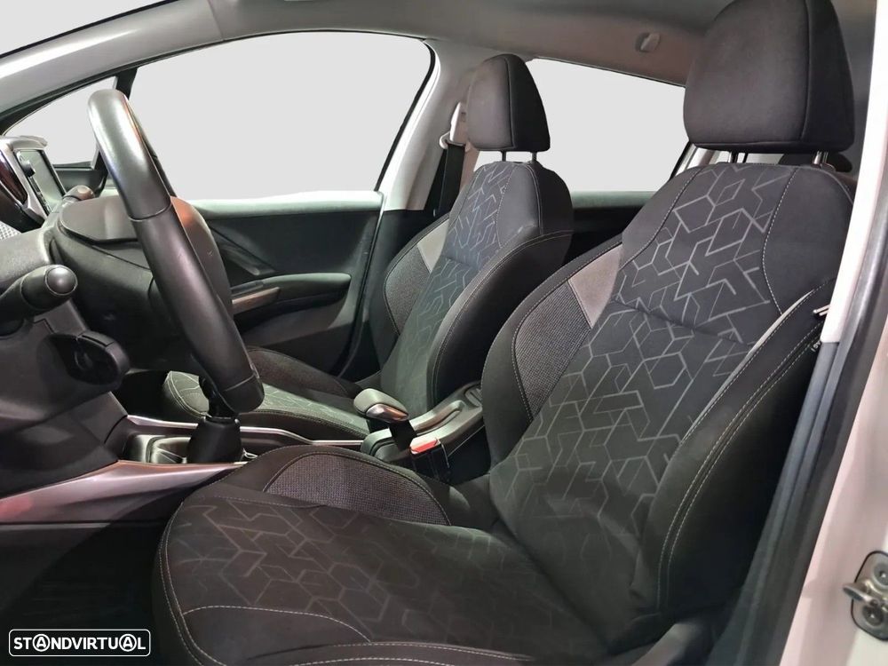 Peugeot 2008 1.2 VTi Active - 10