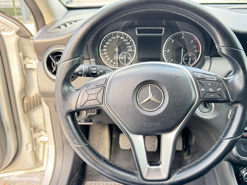 Mercedes-Benz A 180 CDI BlueEFFICIENCY - 20