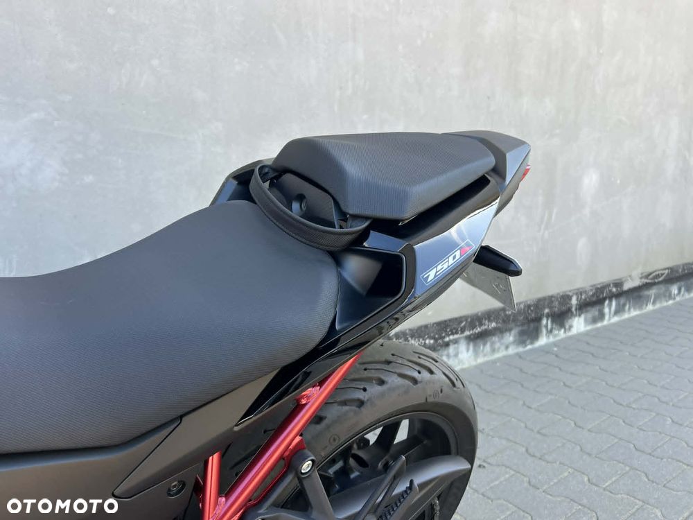 Honda CB - 8