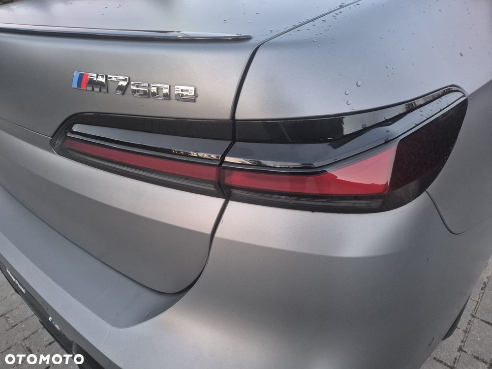 BMW Seria 7 M760e PHEV xDrive Individual Edition sport - 11