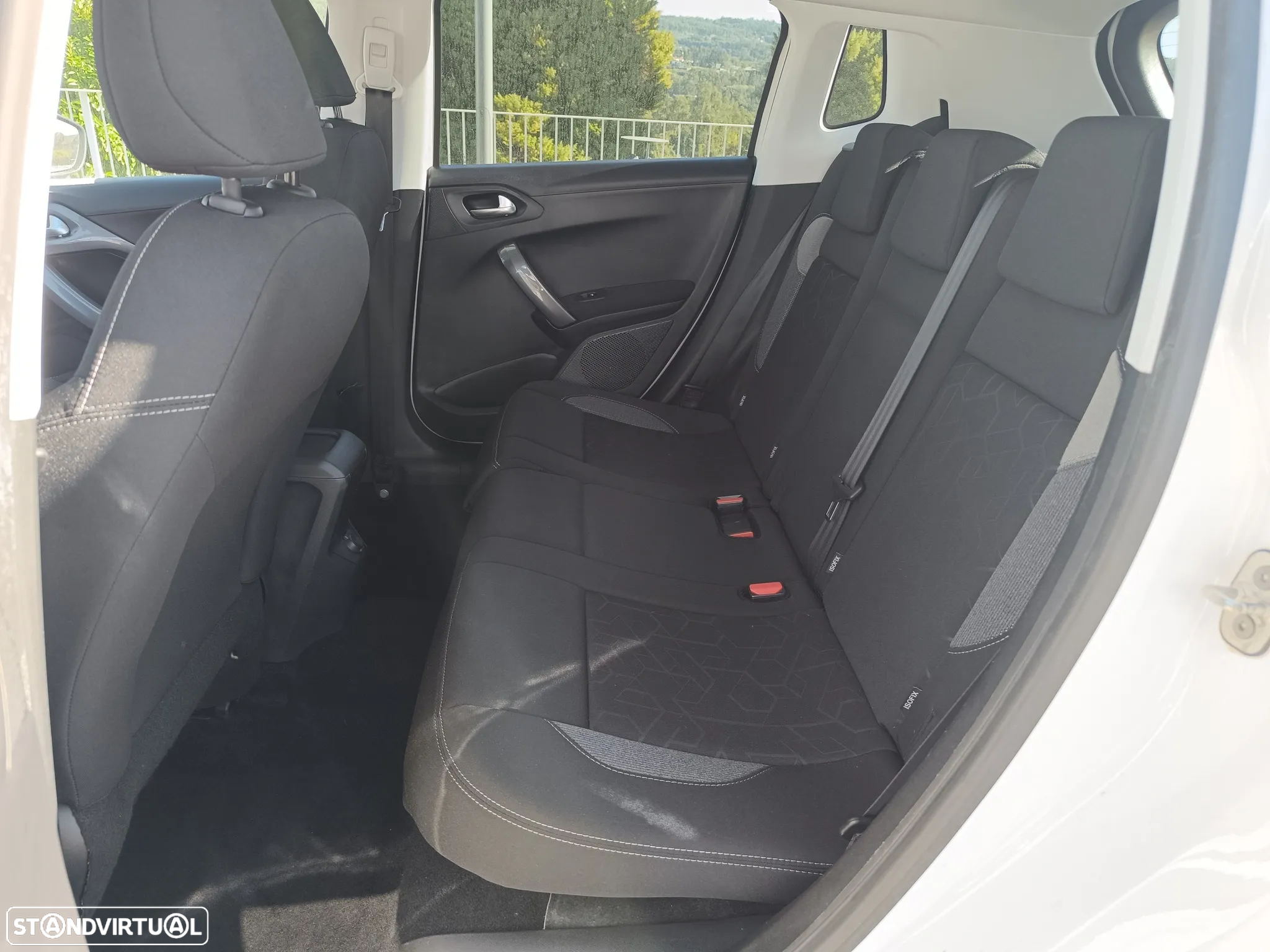 Peugeot 2008 1.6 BlueHDi Active - 12