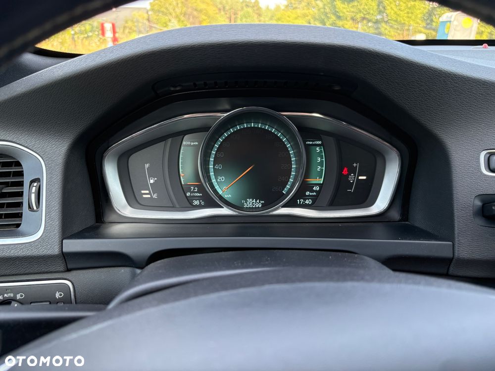 Volvo V60 D4 Drive-E R-Design Kinetic - 6