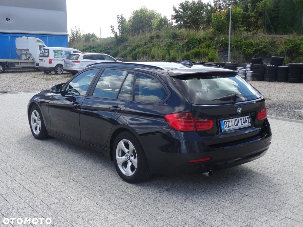 BMW Seria 3 320d Efficient Dynamics Edition Sport Line - 9