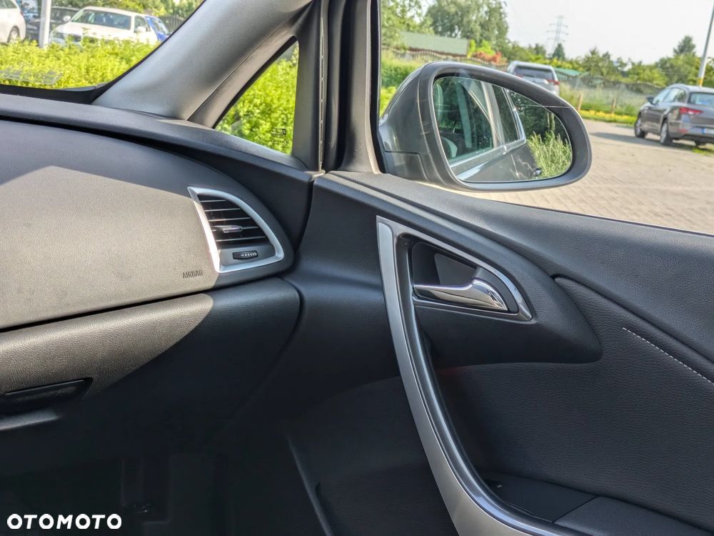 Opel Astra 1.4 T Cosmo - 14