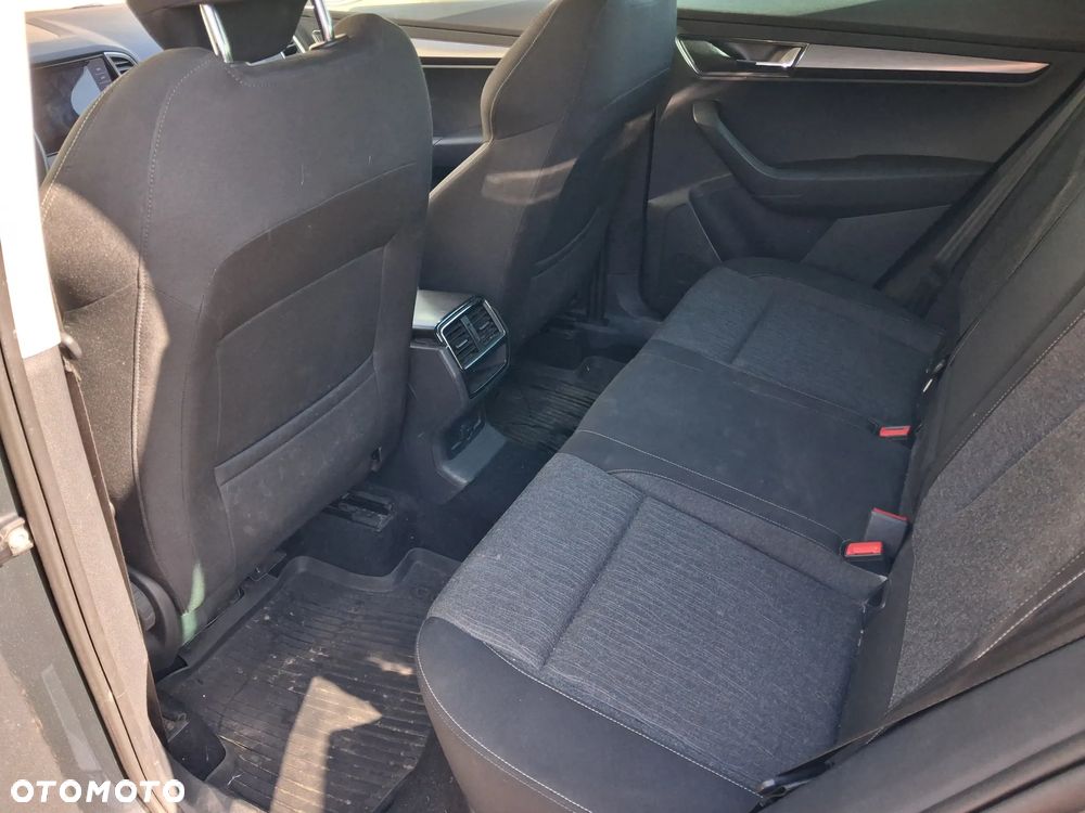 Skoda Karoq 1.6 TDI SCR 4x2 Style - 6