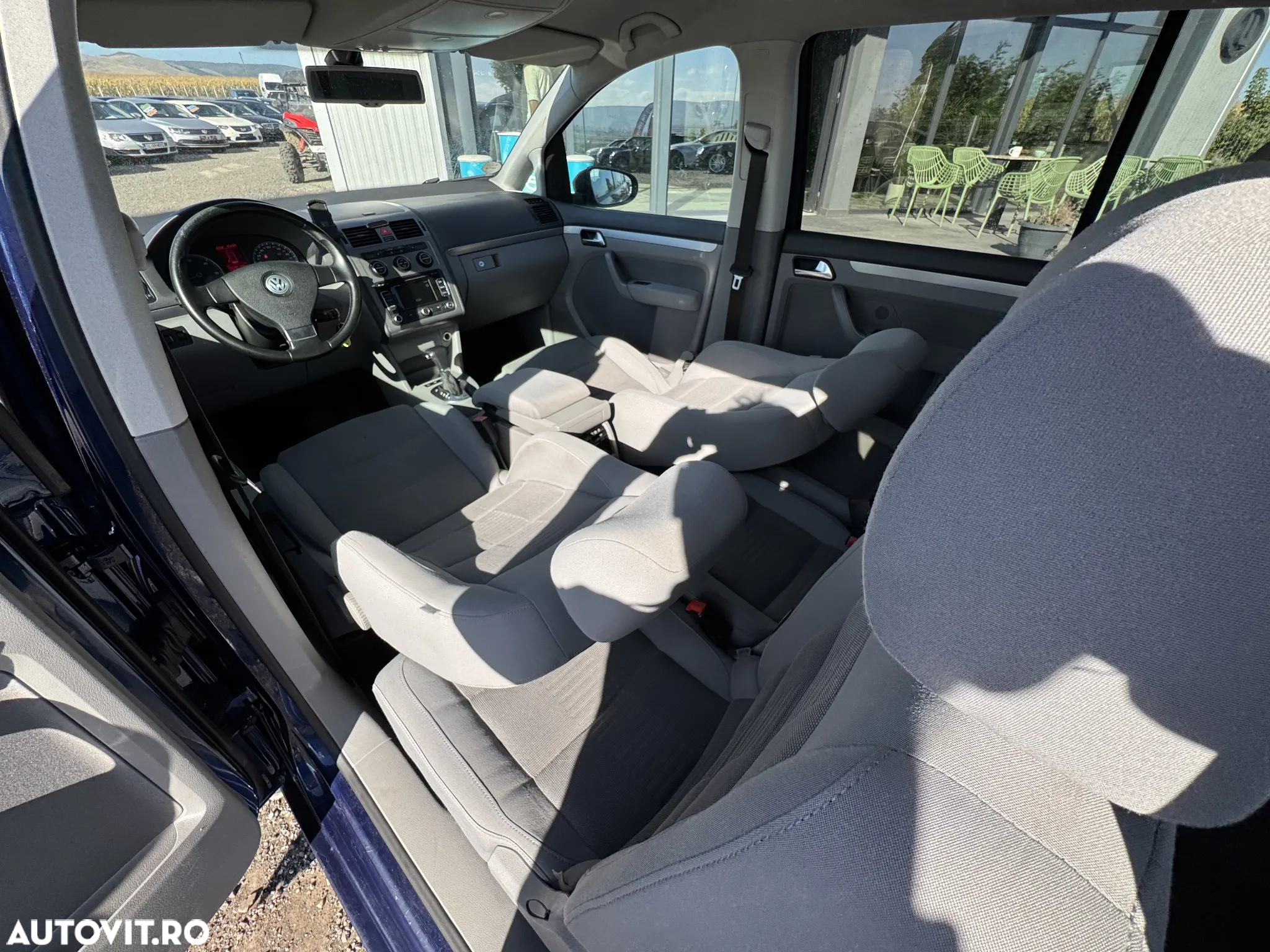 Volkswagen Touran 2.0 TDI DPF Highline DSG - 25