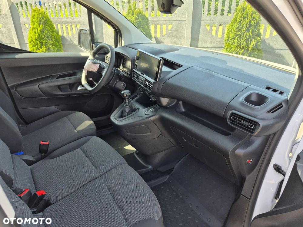 Opel COMBO - 8