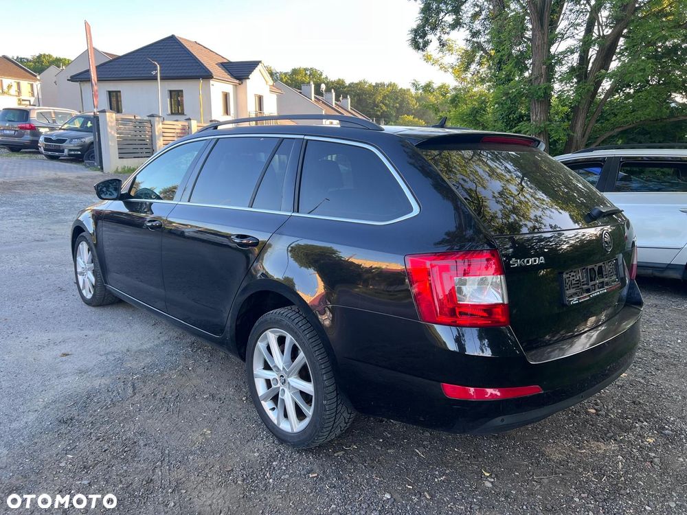 Skoda Octavia 2.0 TDI DSG Ambition - 4