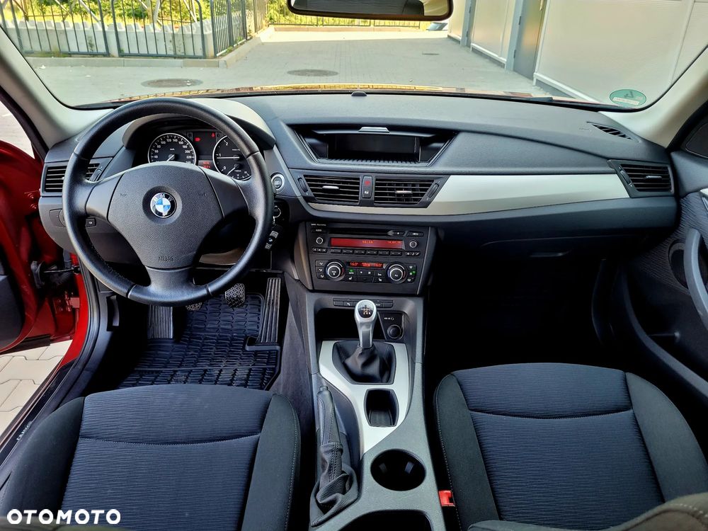 BMW X1 xDrive18d Sport Line - 11