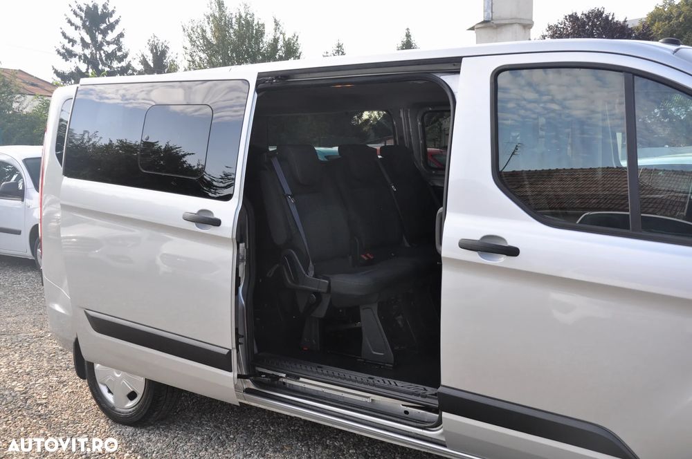 Ford Transit Custom L2H1 9 Locuri - 9