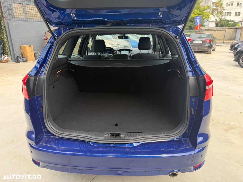 Ford Focus - 29