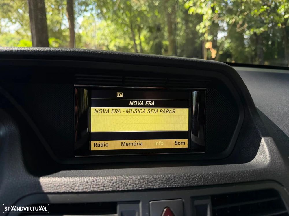 Mercedes-Benz E 220 (BlueTEC) d 9G-TRONIC - 27