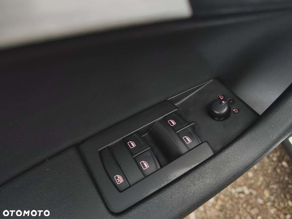 Audi A3 Sportback 2.0 TDI DPF S line Sportpaket (plus) - 26