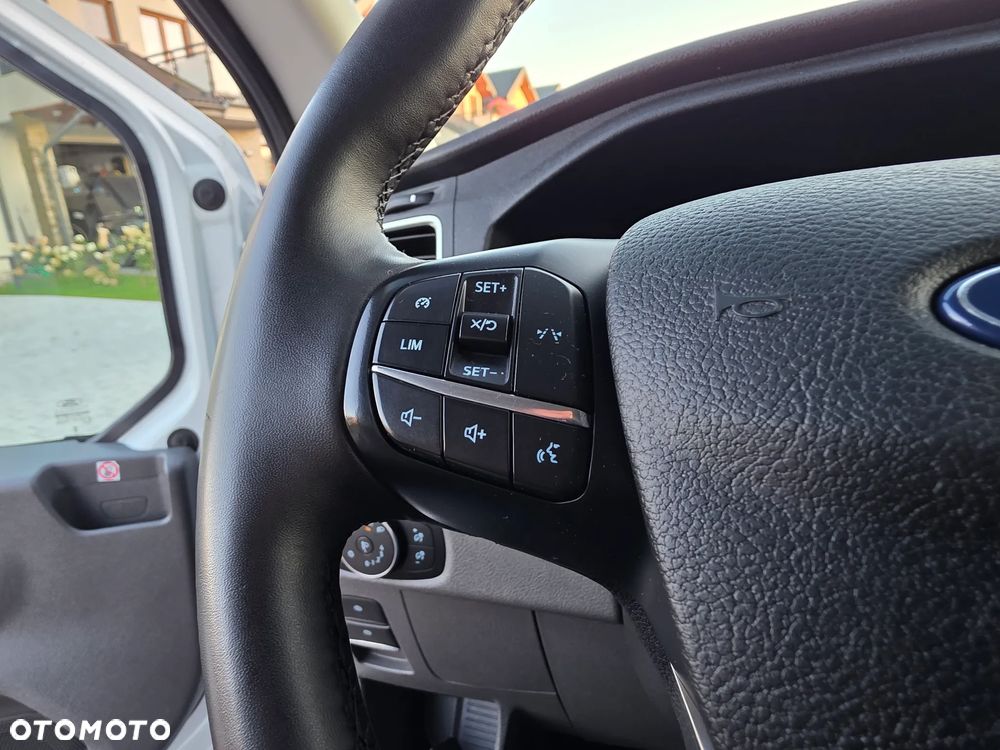 Ford Transit L4 RWD Trend - 20