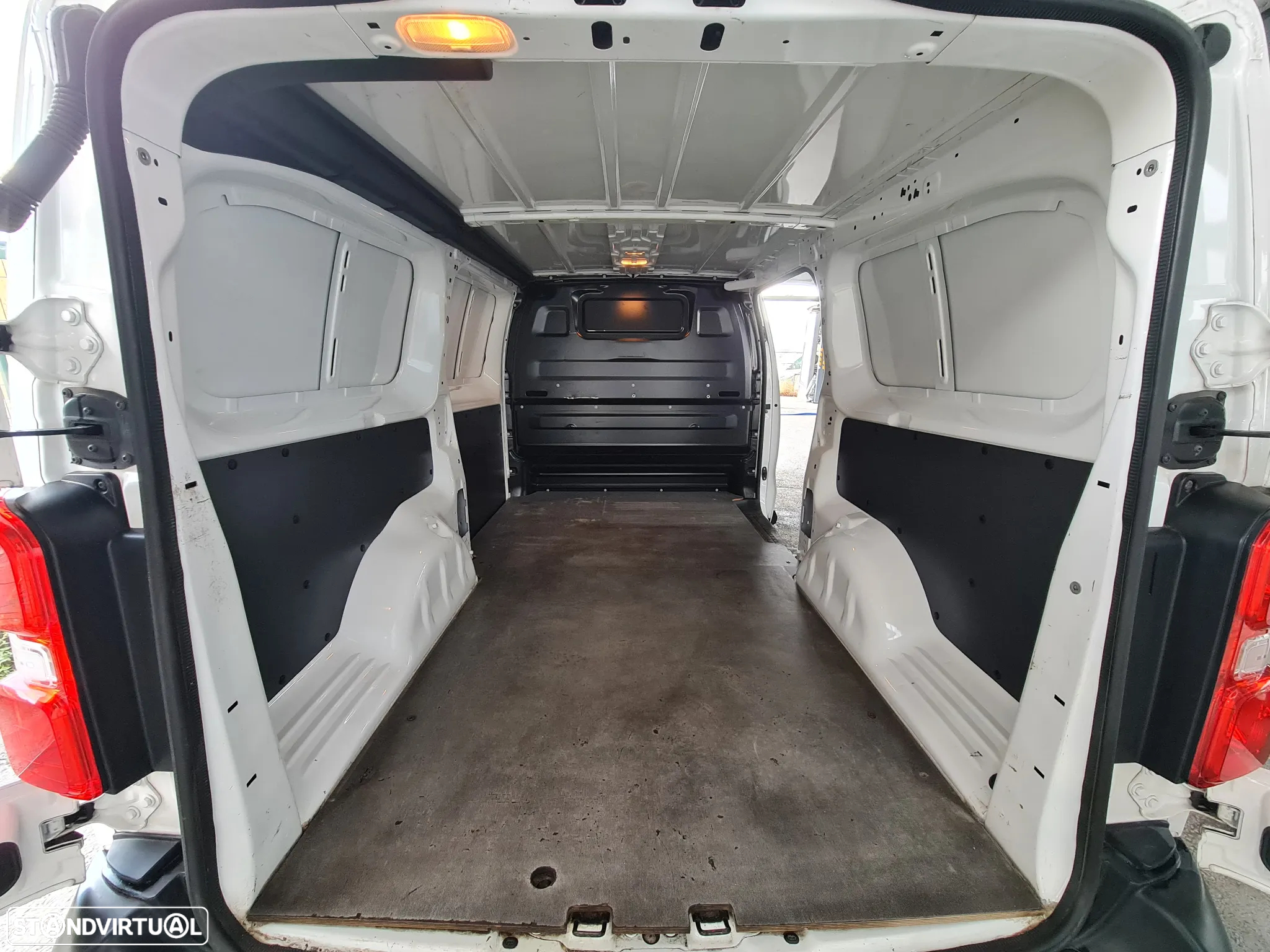 Citroën Jumpy Longa 2.0 HDI 120CV XL *AC *SENSORES * com IVA DEDUTÍVEL - 9
