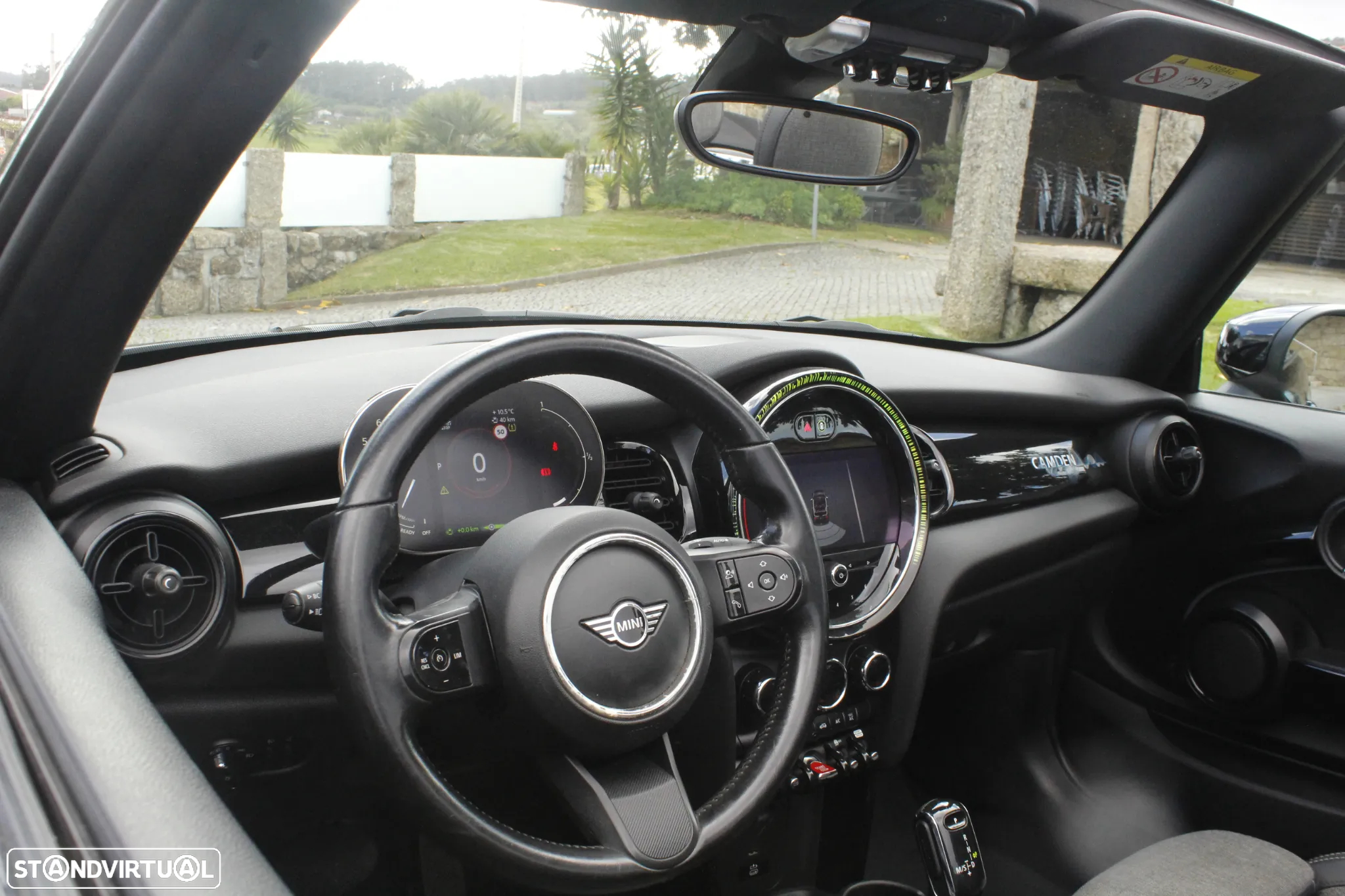 MINI Cabrio Cooper Auto. Essential - 34