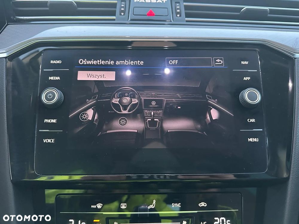 Volkswagen Passat Variant 2.0 TDI SCR DSG R-Line - 19