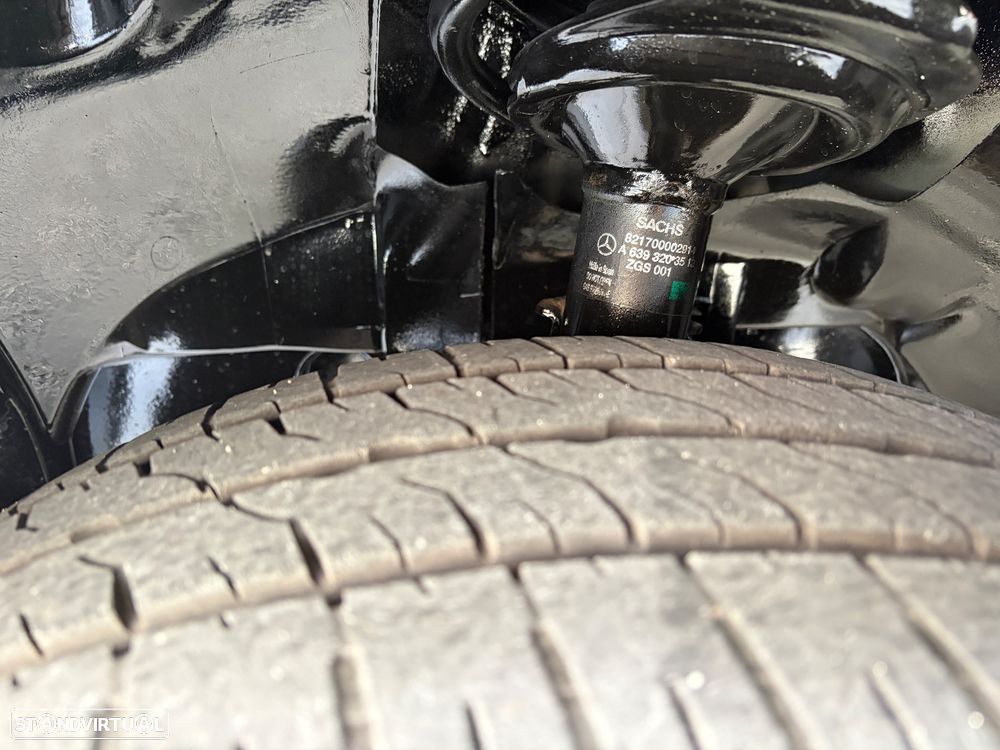 Mercedes-Benz Vito 109CDI 9 Lugares - 25