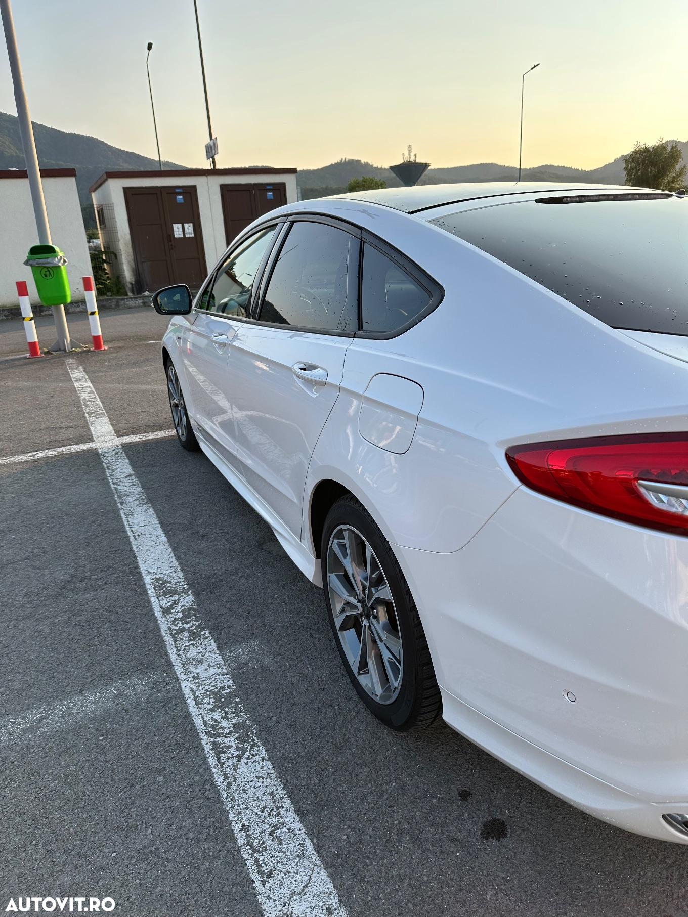Ford Mondeo 2.0 TDCi Aut. AWD ST Line High - 4