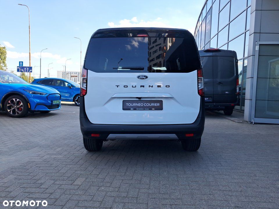 Ford Tourneo Courier - 4